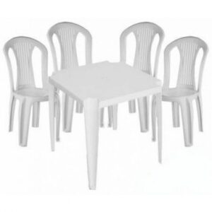 Jogo de mesa com 4 cadeiras plásticas